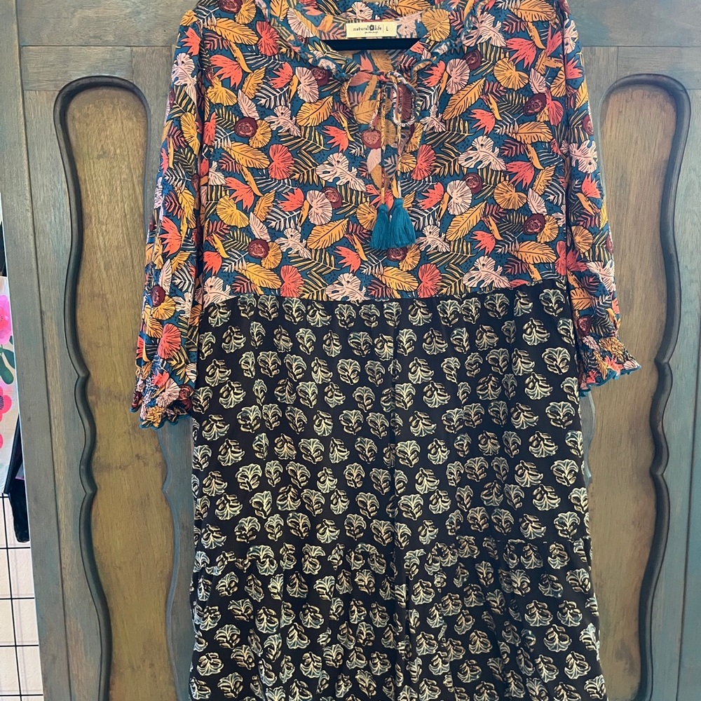 NATURAL LIFE Vibrant Floral Patterned Garment